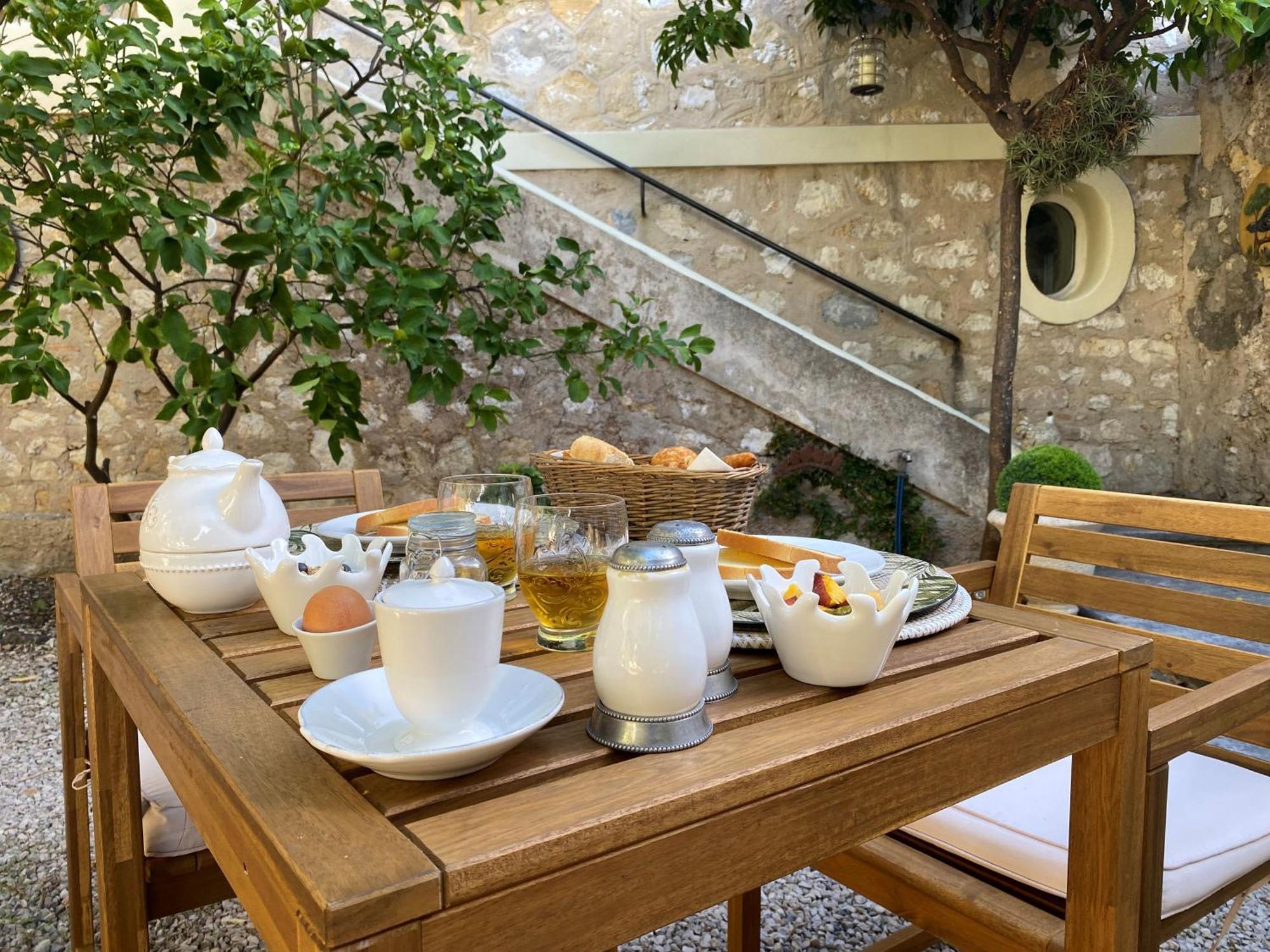 مبيت وإفطار فونس Le Jardin D'Elma المظهر الخارجي الصورة